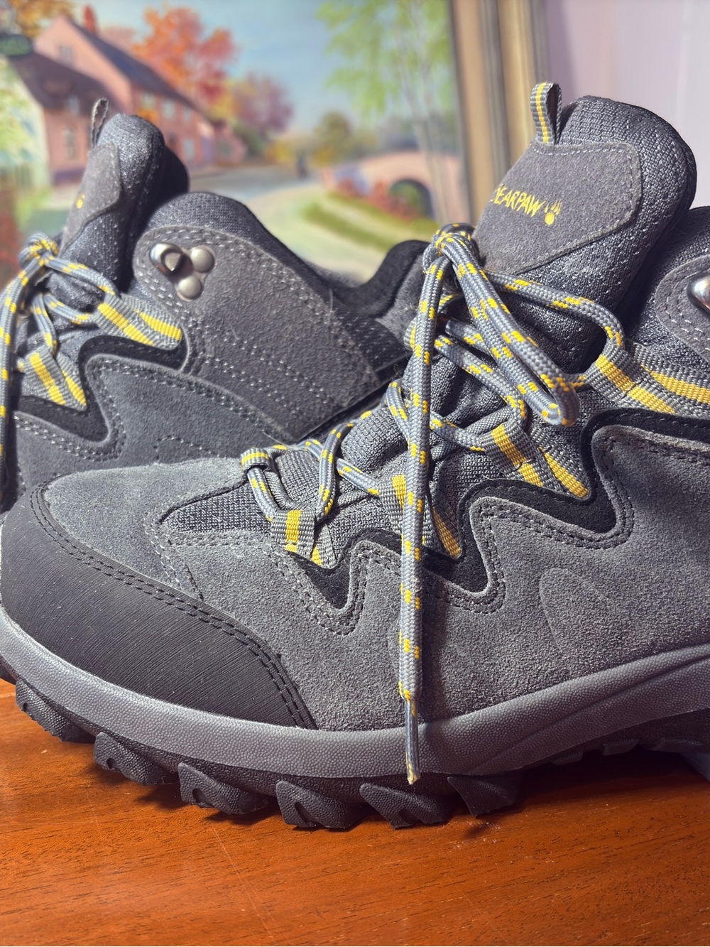 BearPaw Men’s Waterproof Hiking Boots Lars Size 8 Suede Leather